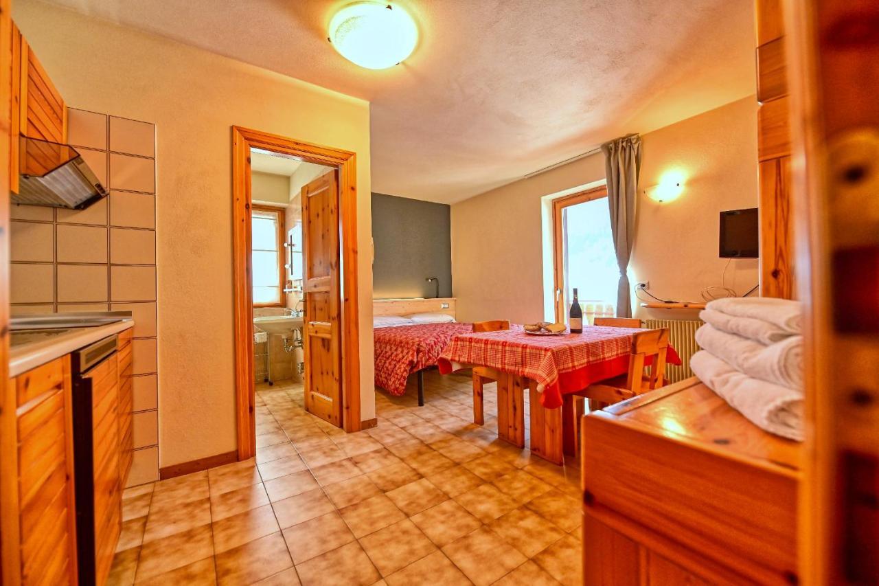 Residence Raethia Tra Bormio E Livigno Pradelle Eksteriør bilde