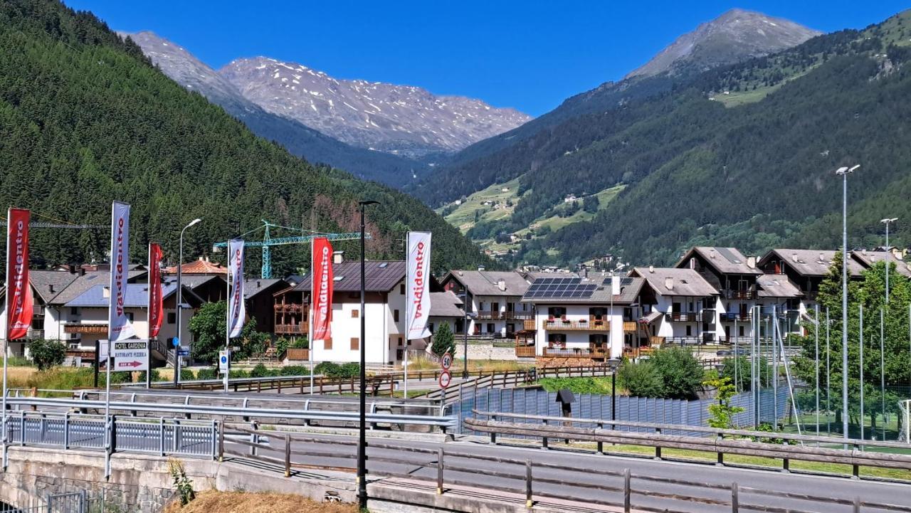 Residence Raethia Tra Bormio E Livigno Pradelle Eksteriør bilde